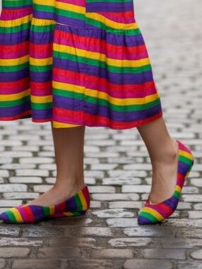 Womens Rainbow Flats Shoes Size 6.5 80s 90s Striped Multicolor Satin Small Wedge